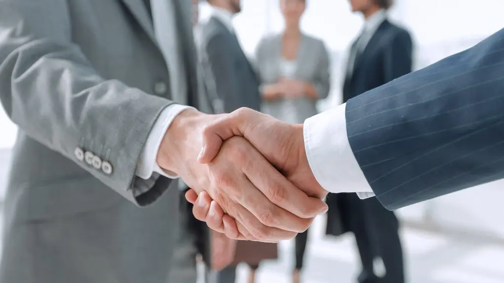 6570a287282ea9ecf19de1a1_partnership-business